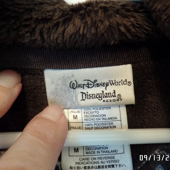 Disneyland Resort Winnie the Pooh and Piglet embroidered Fleece Jacket Medium - Picture 4 of 16